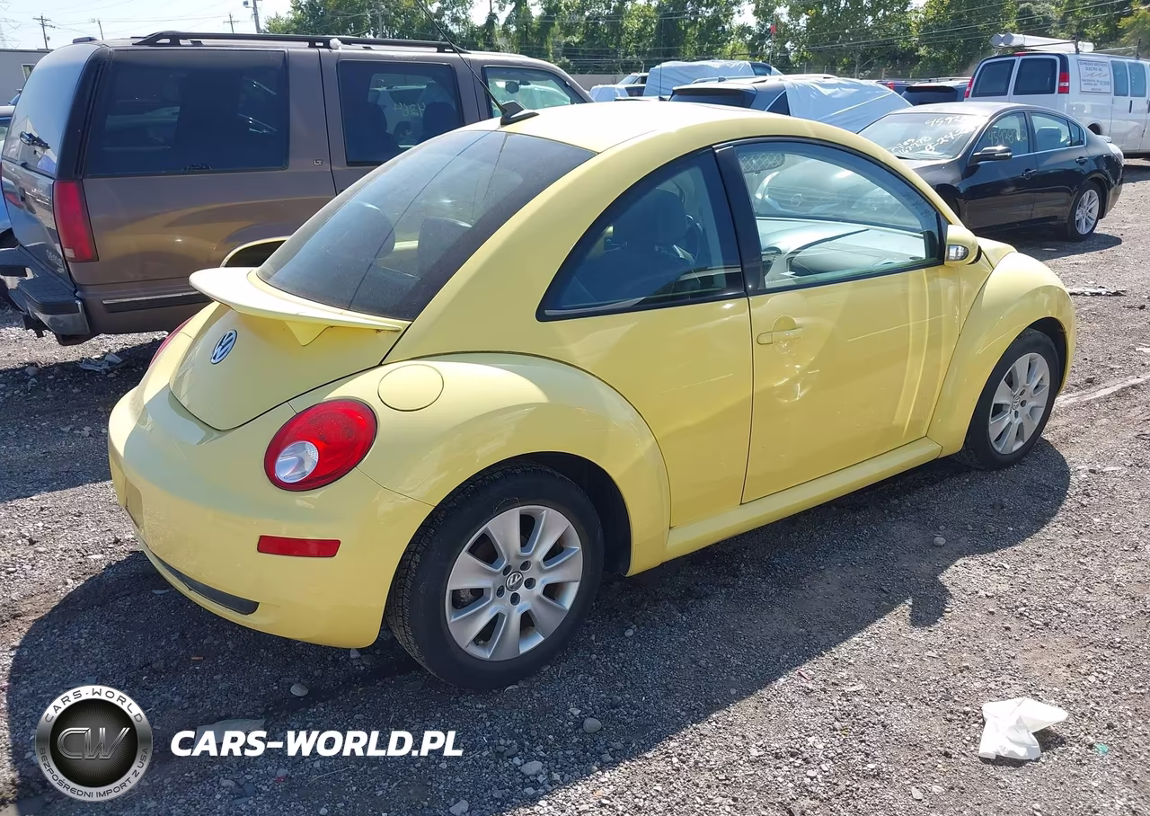 2010 Volkswagen New Beetle 2.5L VIN:3VWRW3AG7AM012502 - 4
