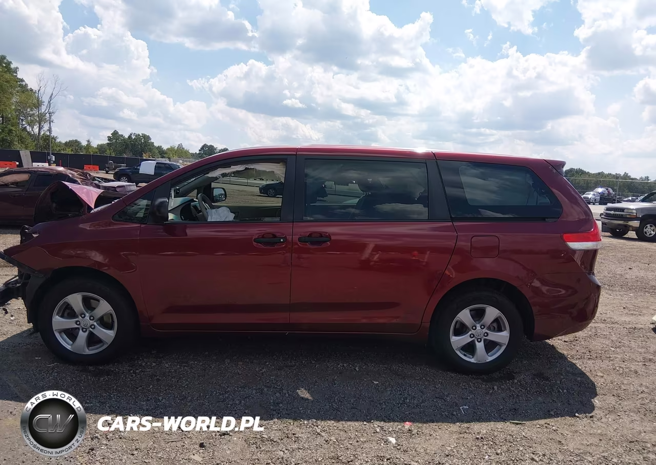 2011 Toyota Sienna VIN:5TDKA3DC7BS002145 - 15