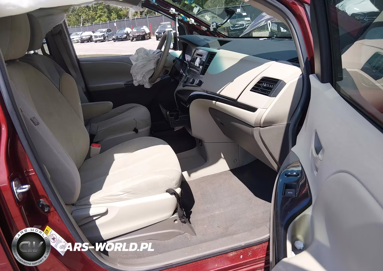 2011 Toyota Sienna VIN:5TDKA3DC7BS002145 - 5