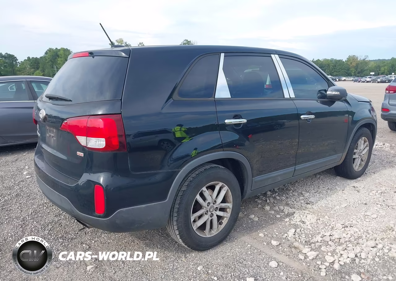 2014 Kia Sorento Lx VIN:5XYKT3A6XEG472387 - 4