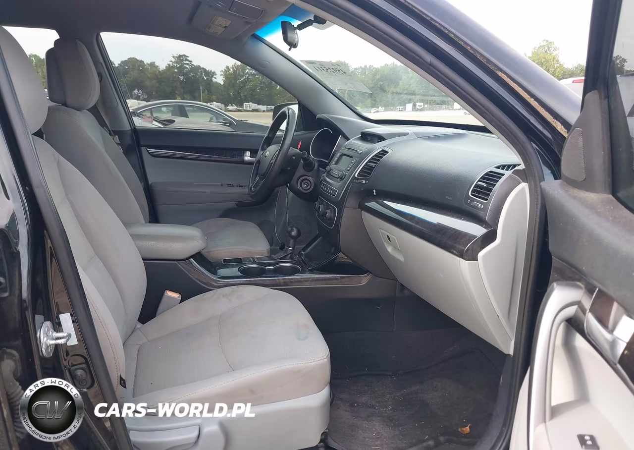 2014 Kia Sorento Lx VIN:5XYKT3A6XEG472387 - 5