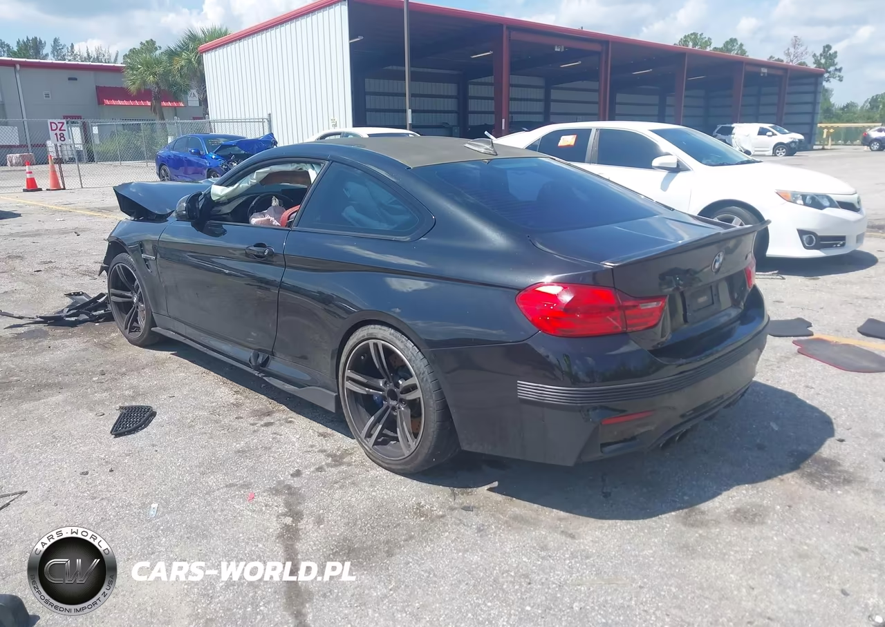 2015 BMW M4 VIN:WBS3R9C55FK334853 - 3