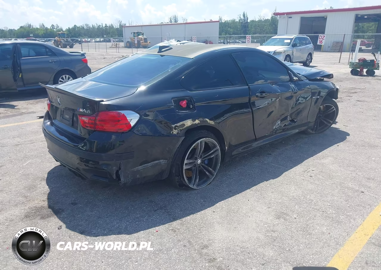 2015 BMW M4 VIN:WBS3R9C55FK334853 - 4