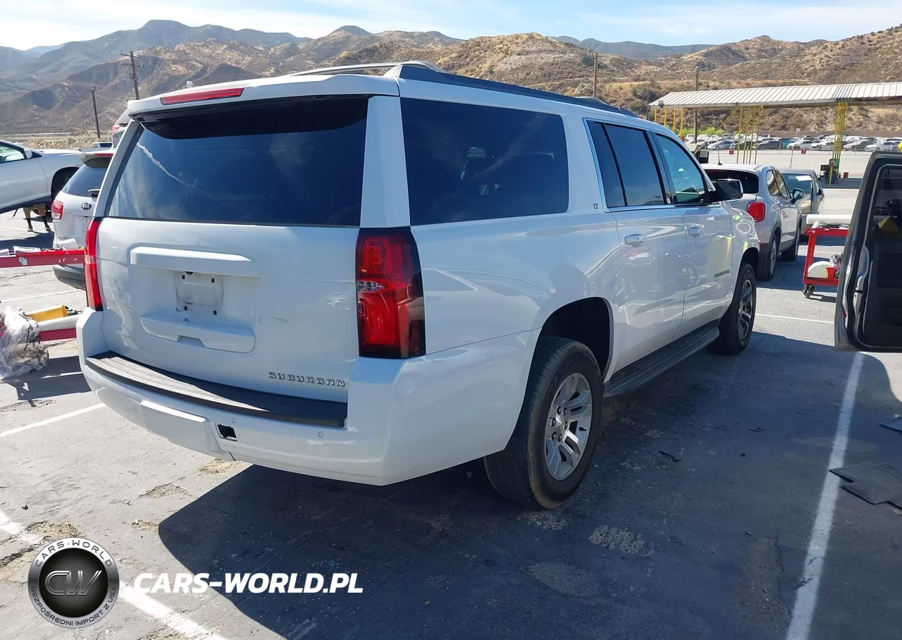 2017 Chevrolet Suburban Lt VIN:1GNSCHKC3HR272045 - 4