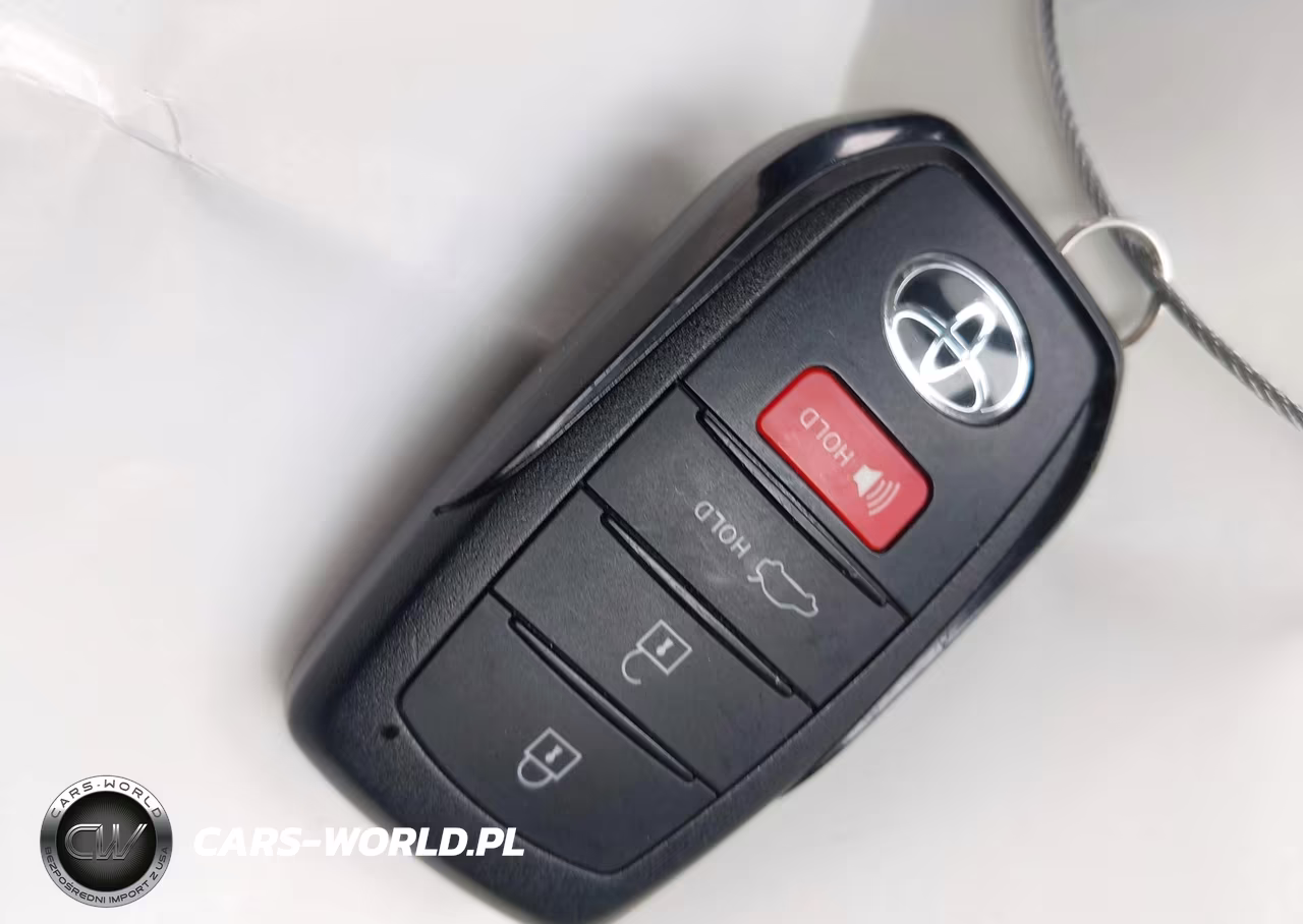 2025 Toyota Corolla Hybrid Le VIN:JTDBCMFE5S3092041 - 11