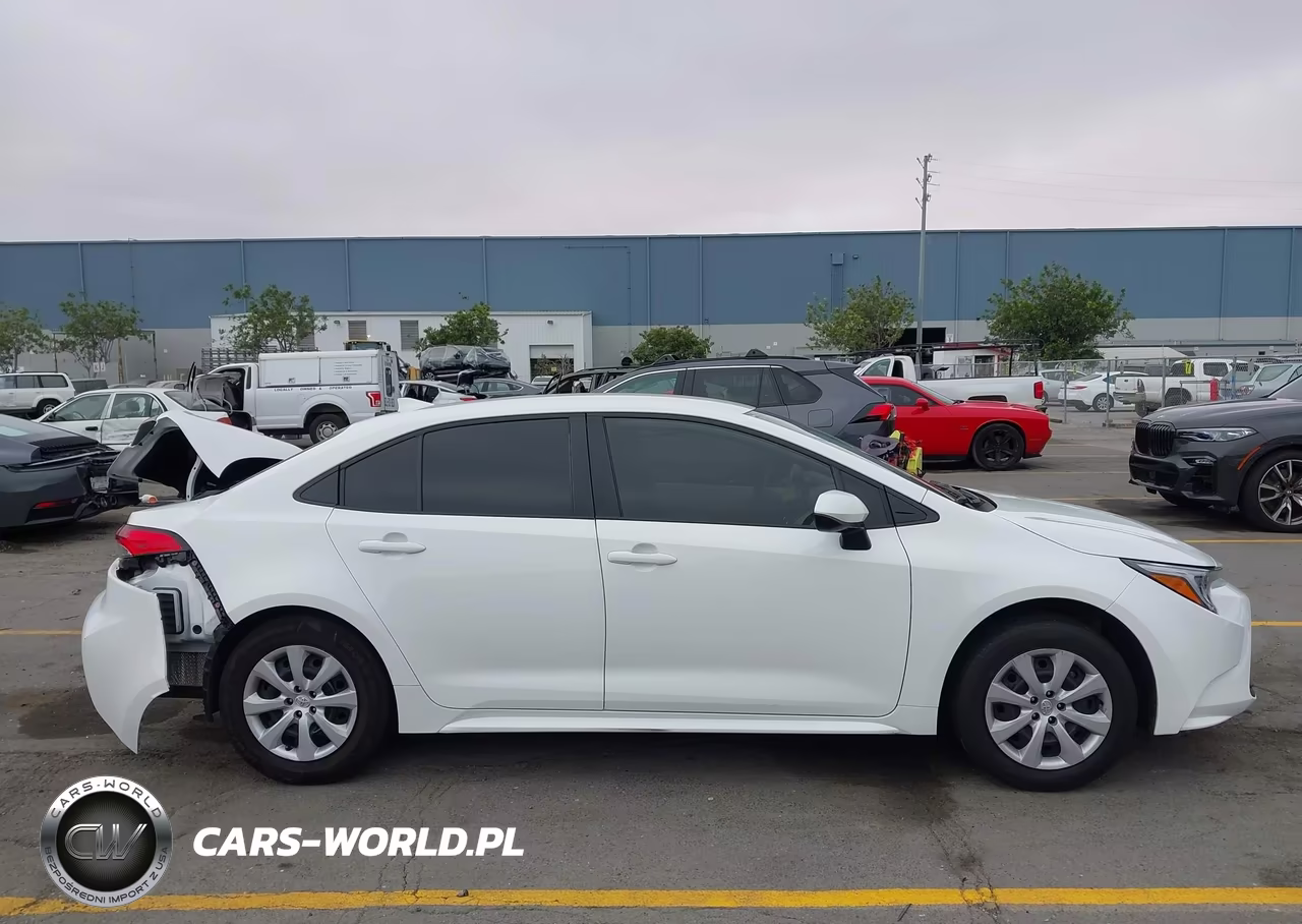 2025 Toyota Corolla Hybrid Le VIN:JTDBCMFE5S3092041 - 13