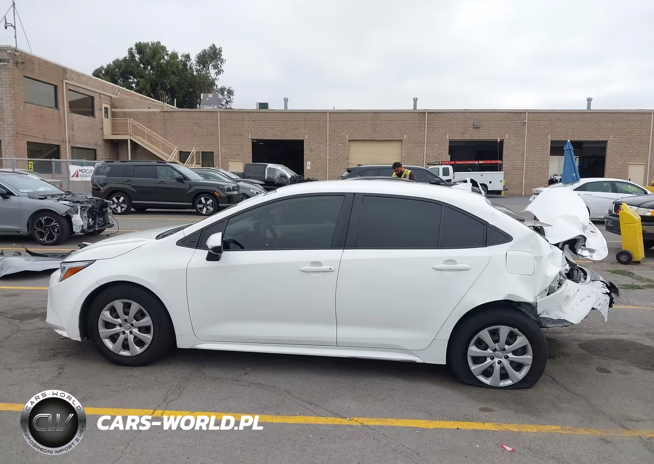 2025 Toyota Corolla Hybrid Le VIN:JTDBCMFE5S3092041 - 14