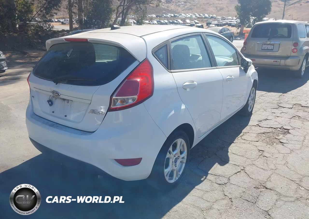 2015 Ford Fiesta Se VIN:3FADP4EJXFM164373 - 4