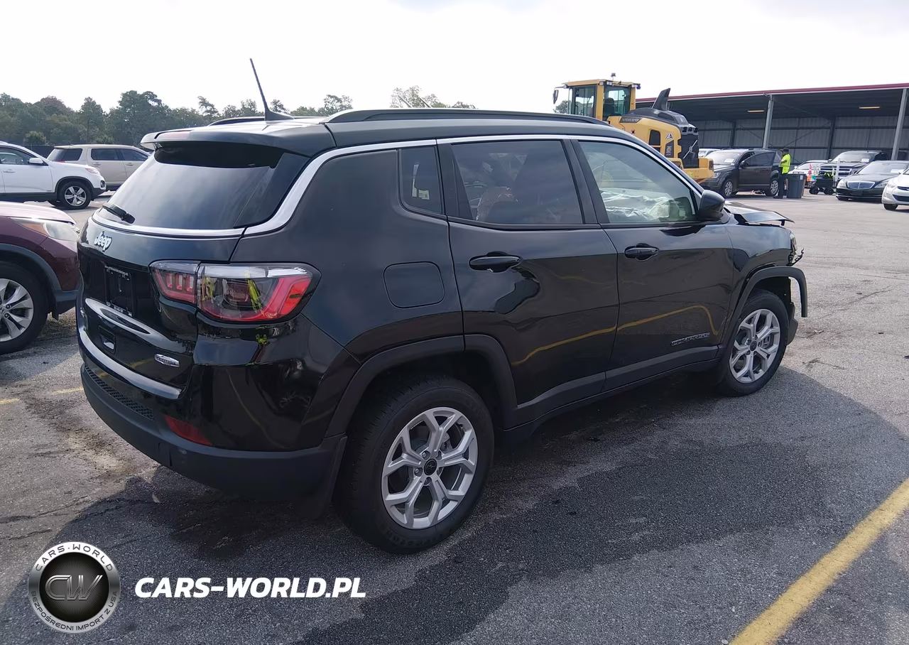 2026 Jeep Compass Latitude VIN:3C4NJDBN6TT189764 - 4