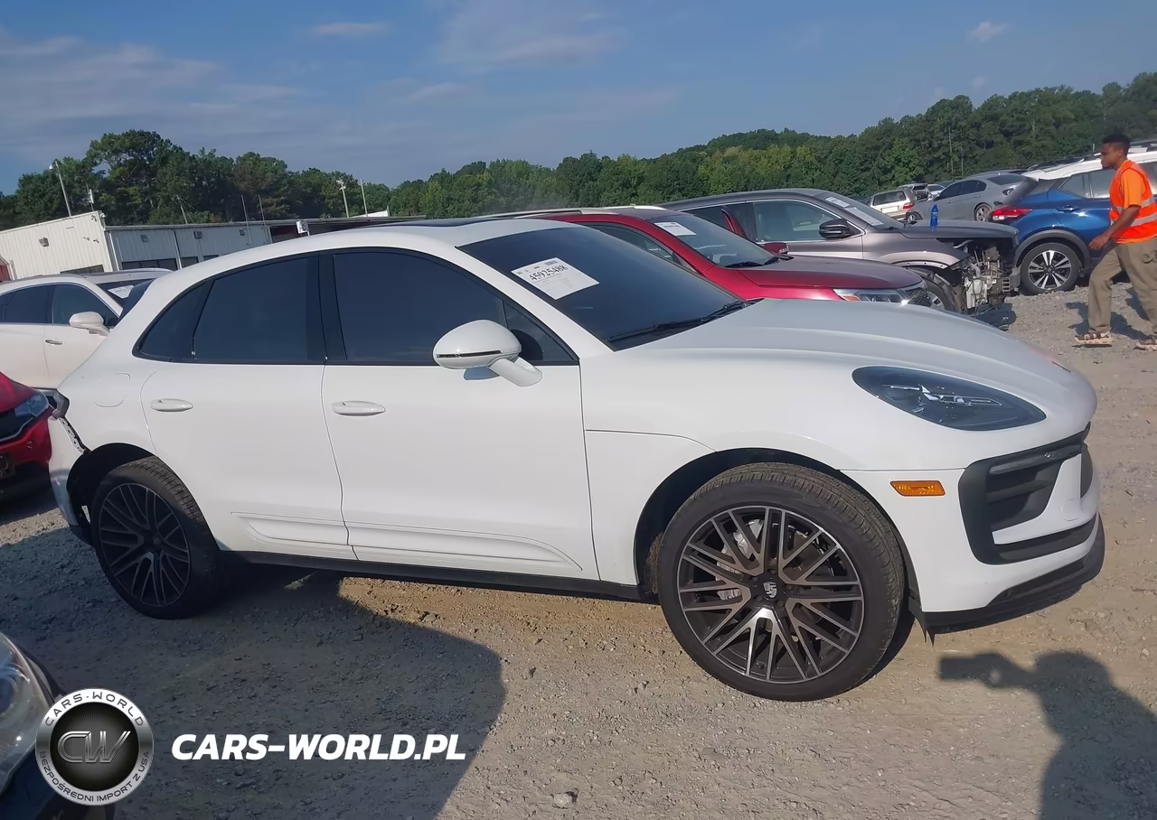2025 Porsche Macan T VIN:WP1AA2A59SLB15526 - 13