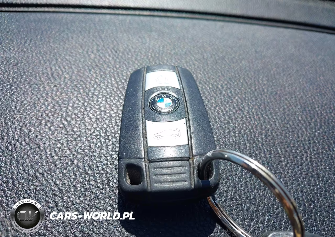 2011 BMW 328I xDrive VIN:WBAPK5C58BF127458 - 11