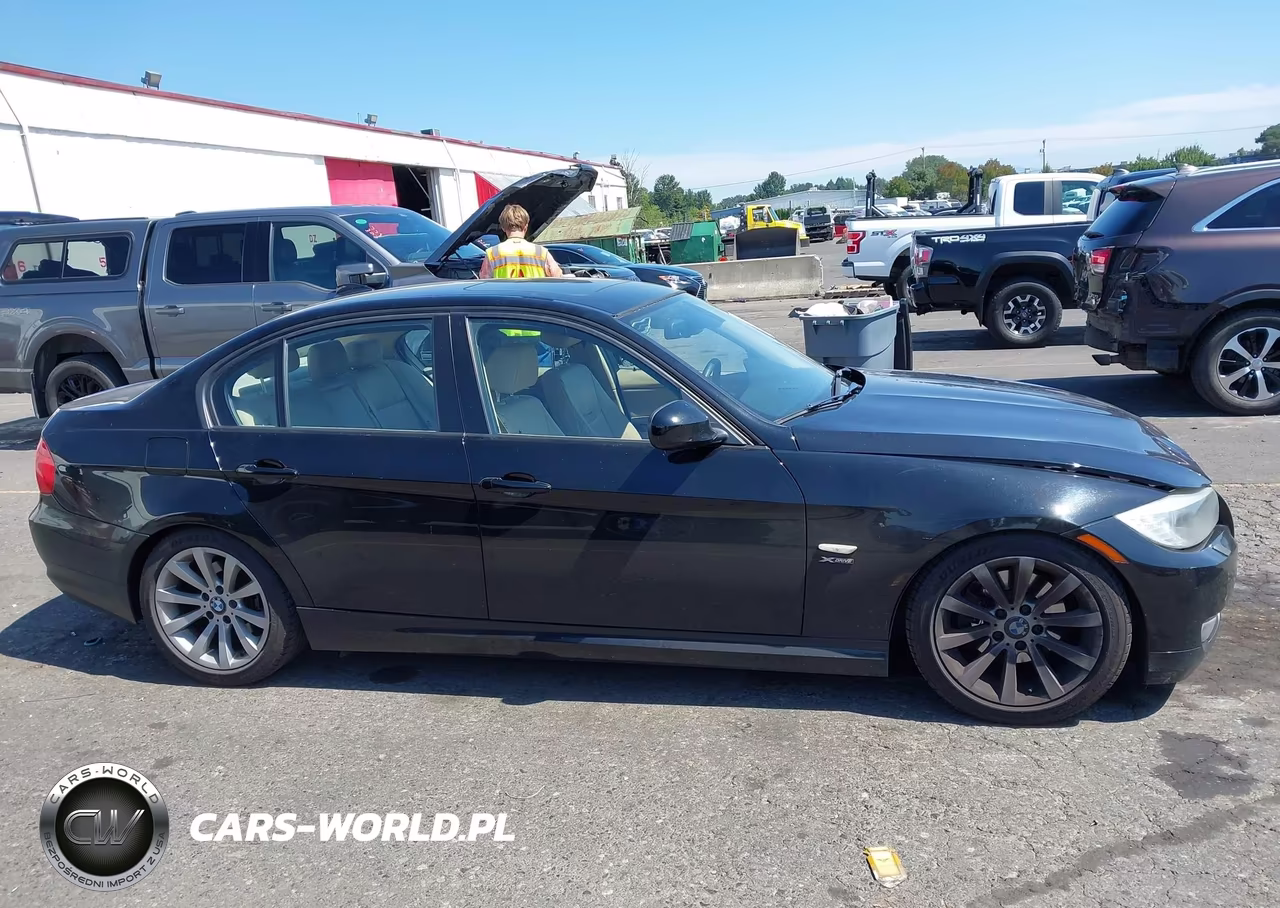 2011 BMW 328I xDrive VIN:WBAPK5C58BF127458 - 13