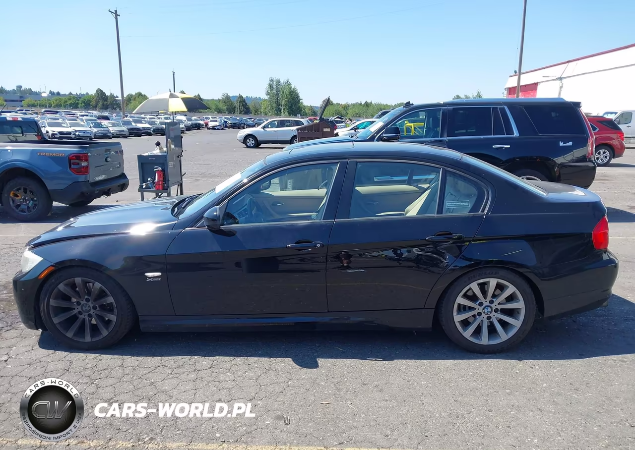 2011 BMW 328I xDrive VIN:WBAPK5C58BF127458 - 14