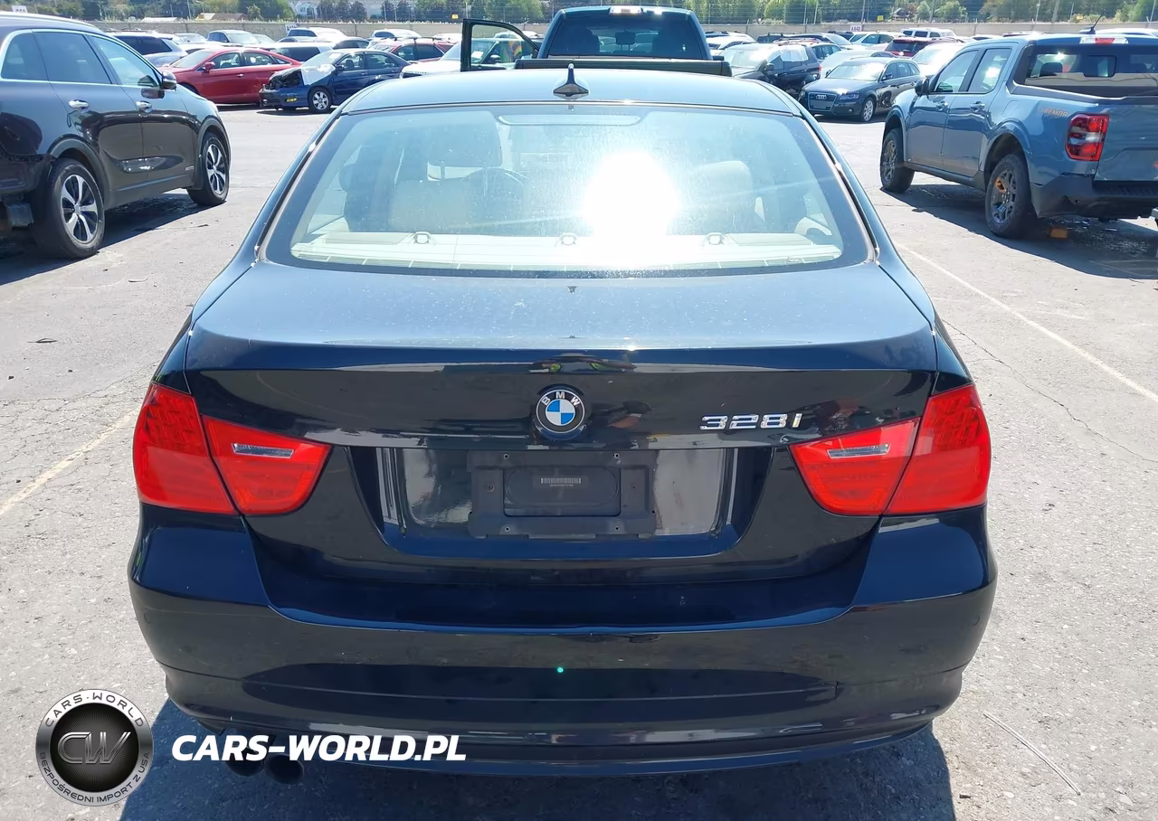 2011 BMW 328I xDrive VIN:WBAPK5C58BF127458 - 16
