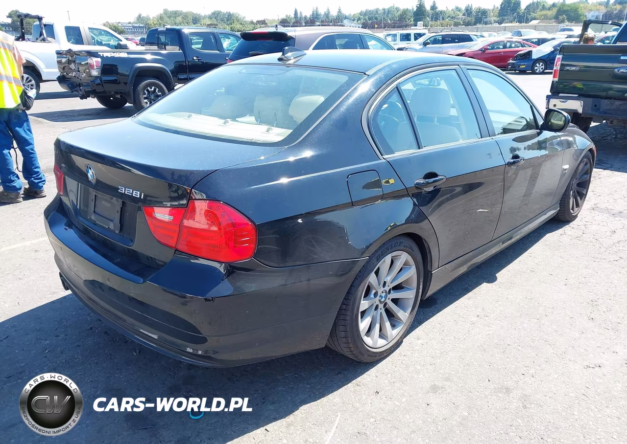 2011 BMW 328I xDrive VIN:WBAPK5C58BF127458 - 4