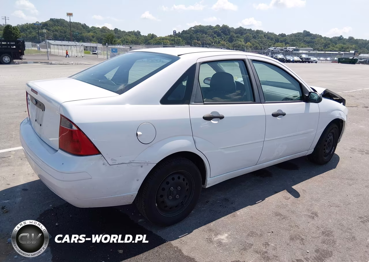 2007 Ford Focus S-Se-Ses VIN:1FAHP34N37W231204 - 4