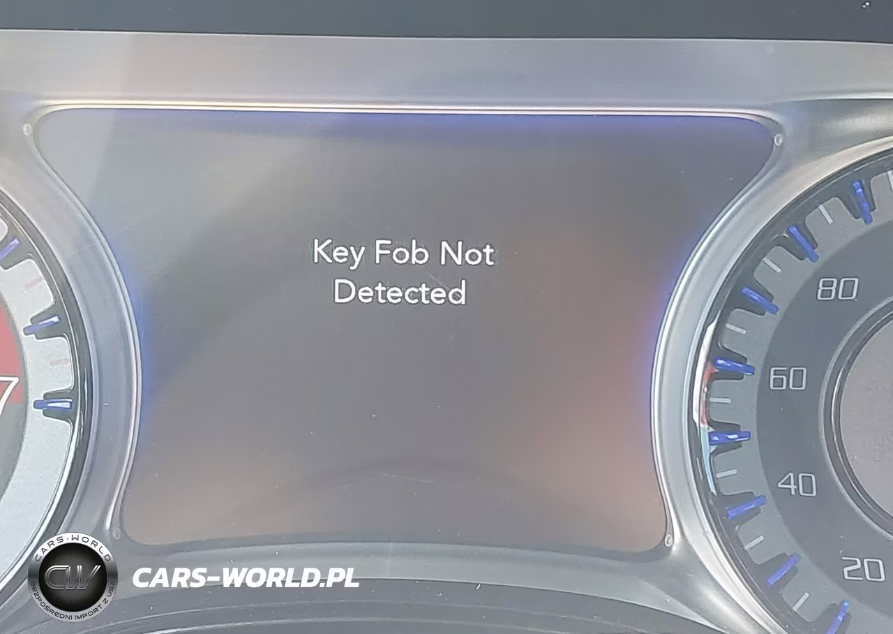 2015 Chrysler 300 S VIN:2C3CCAGGXFH830796 - 16