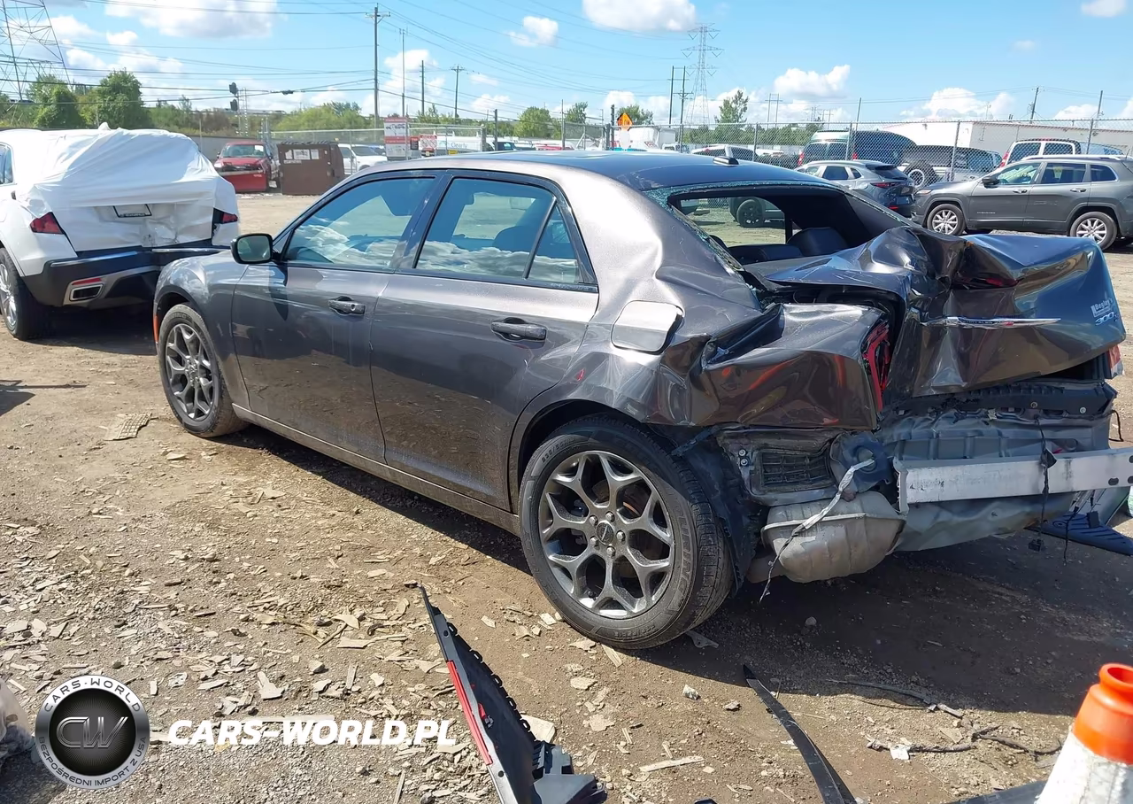 2015 Chrysler 300 S VIN:2C3CCAGGXFH830796 - 3