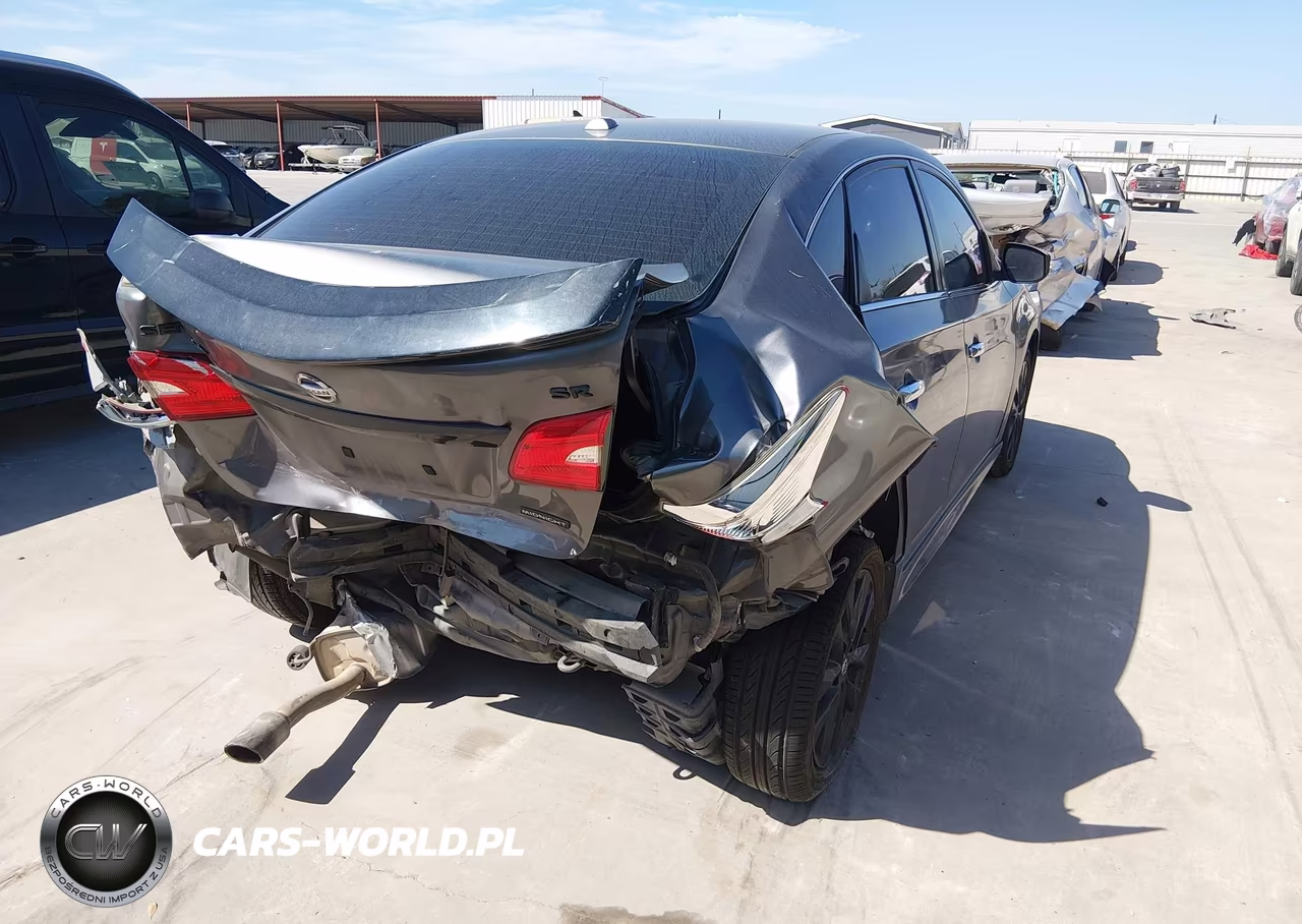 2018 Nissan Sentra Sr VIN:3N1AB7AP8JY334208 - 4