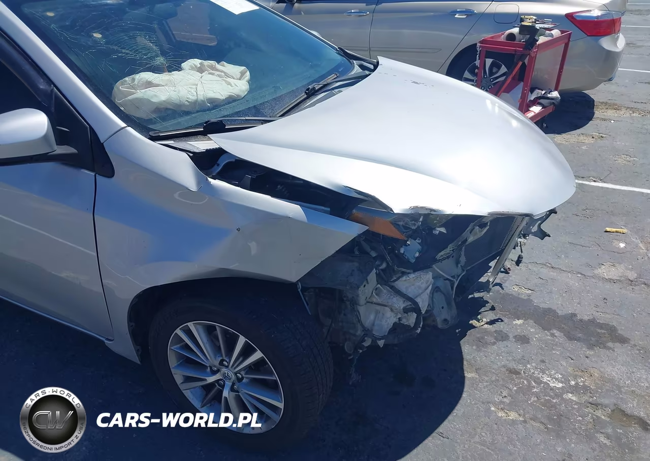 2015 Toyota Corolla Le Plus VIN:5YFBURHE2FP238559 - 18