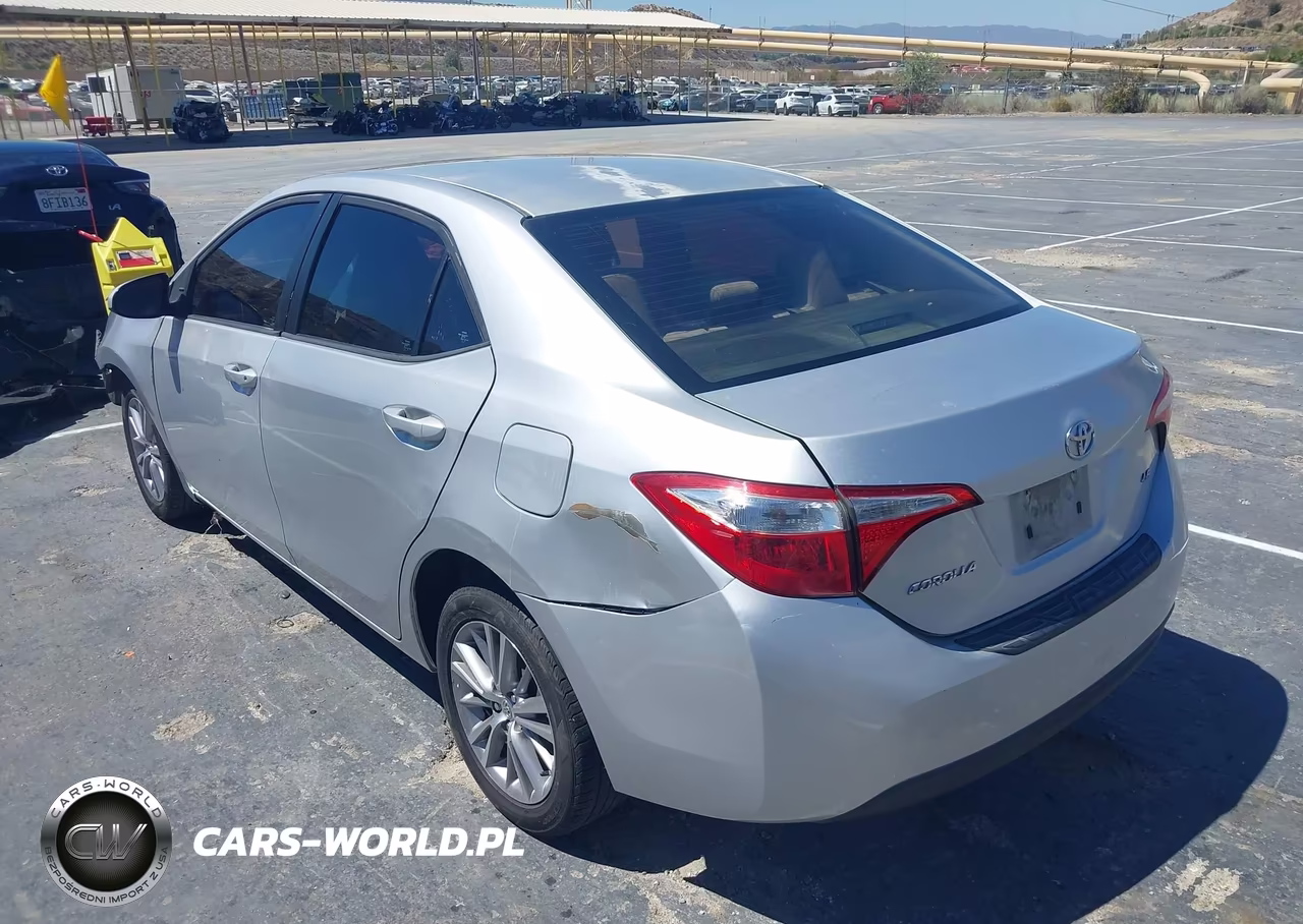 2015 Toyota Corolla Le Plus VIN:5YFBURHE2FP238559 - 3