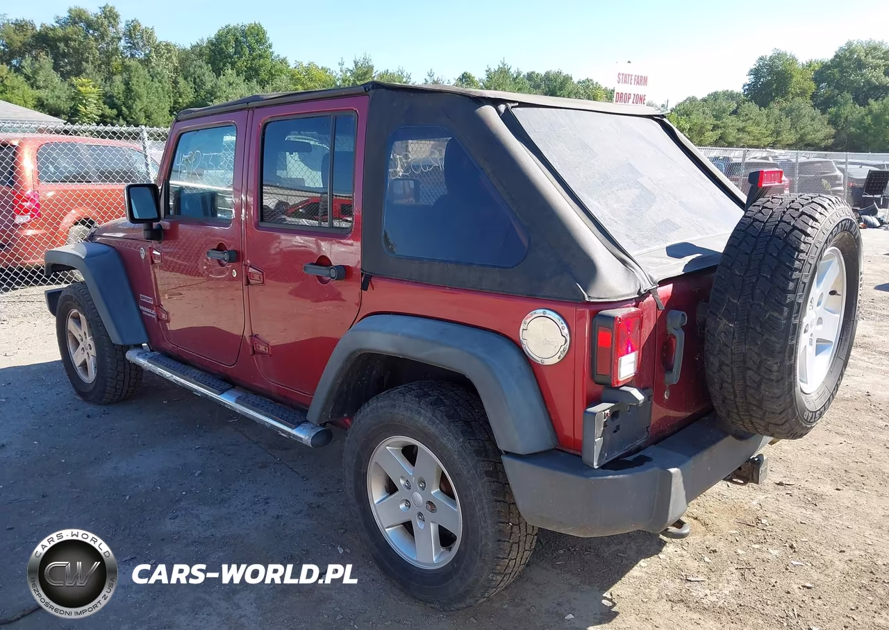 2011 Jeep Wrangler Unlimited Sport VIN:1J4BA3H15BL561245 - 3