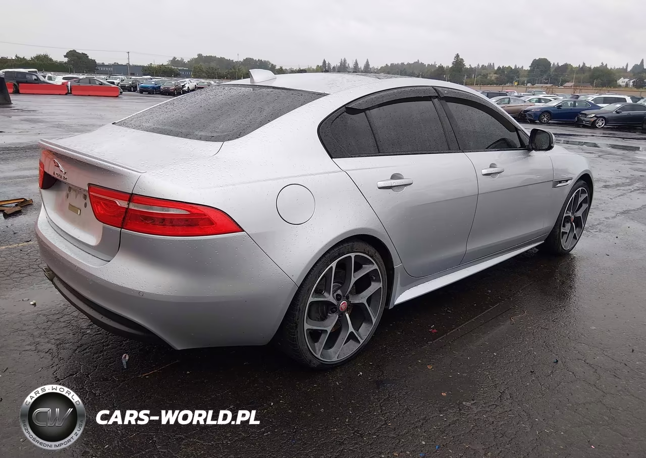 2017 Jaguar Xe 20D R-Sport VIN:SAJAL4BN9HA951154 - 4