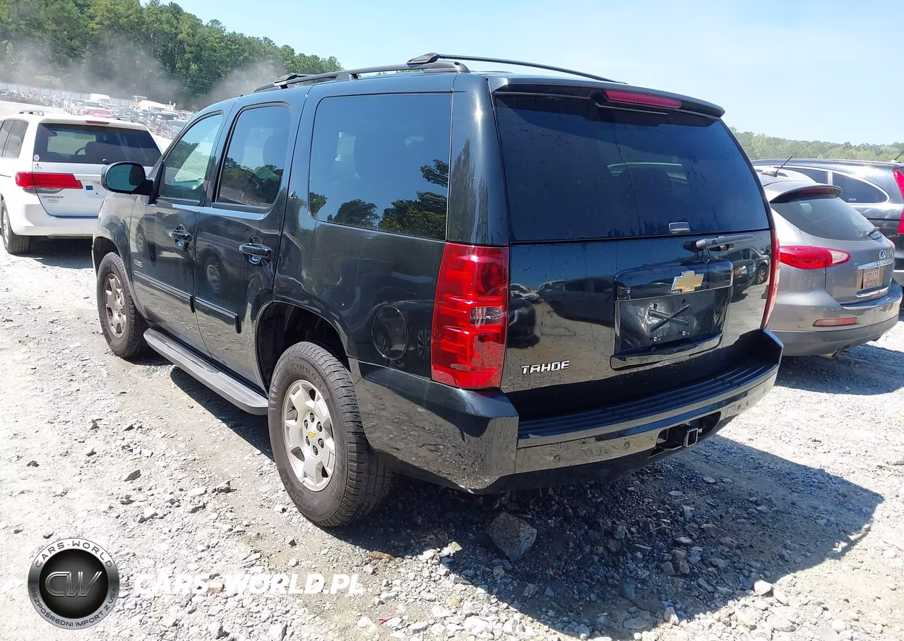 2013 Chevrolet Tahoe Lt VIN:1GNSCBE08DR221679 - 3
