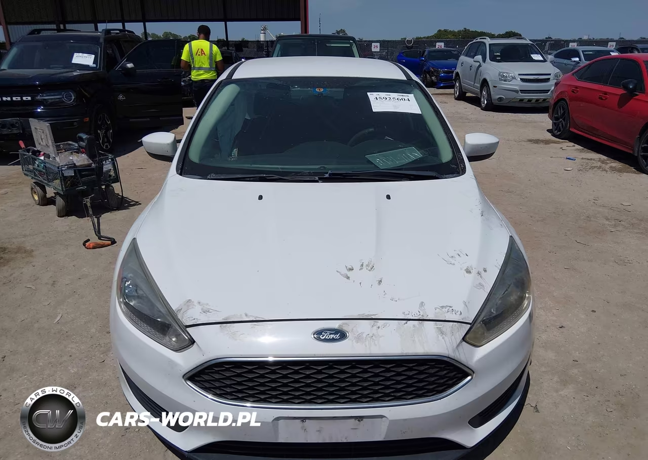 2018 Ford Focus Se VIN:1FADP3F22JL273311 - 12