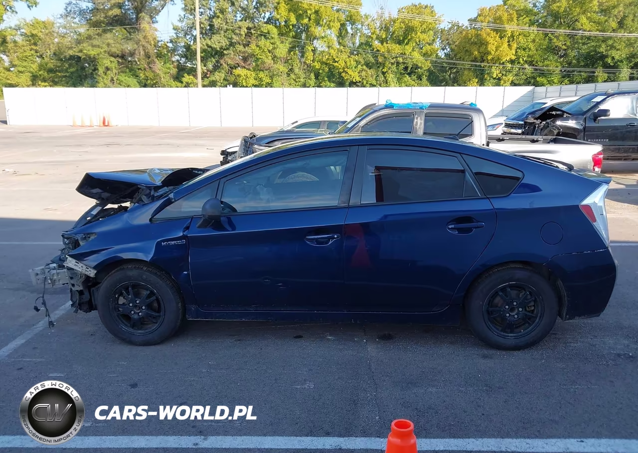 2015 Toyota Prius Three VIN:JTDKN3DU1F0416351 - 13