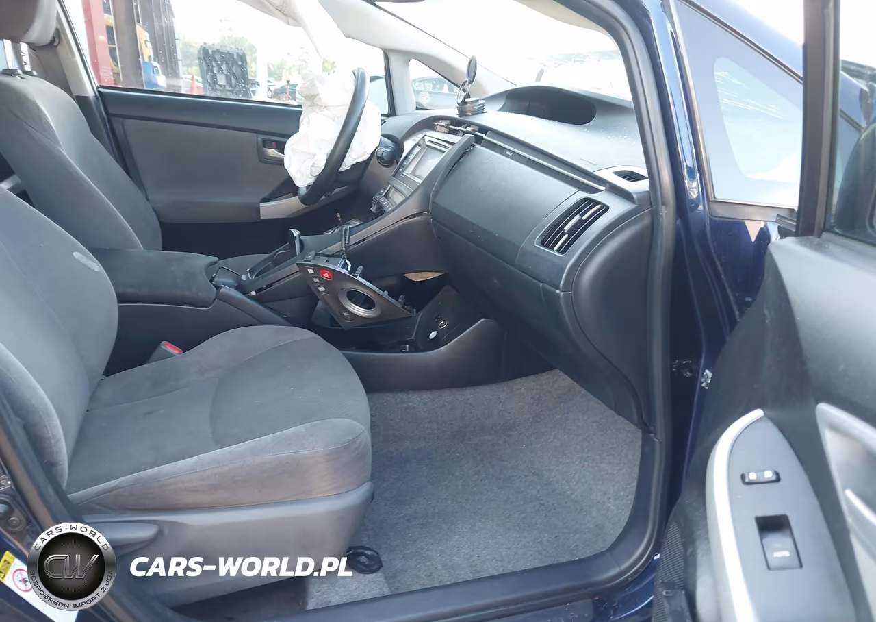 2015 Toyota Prius Three VIN:JTDKN3DU1F0416351 - 5