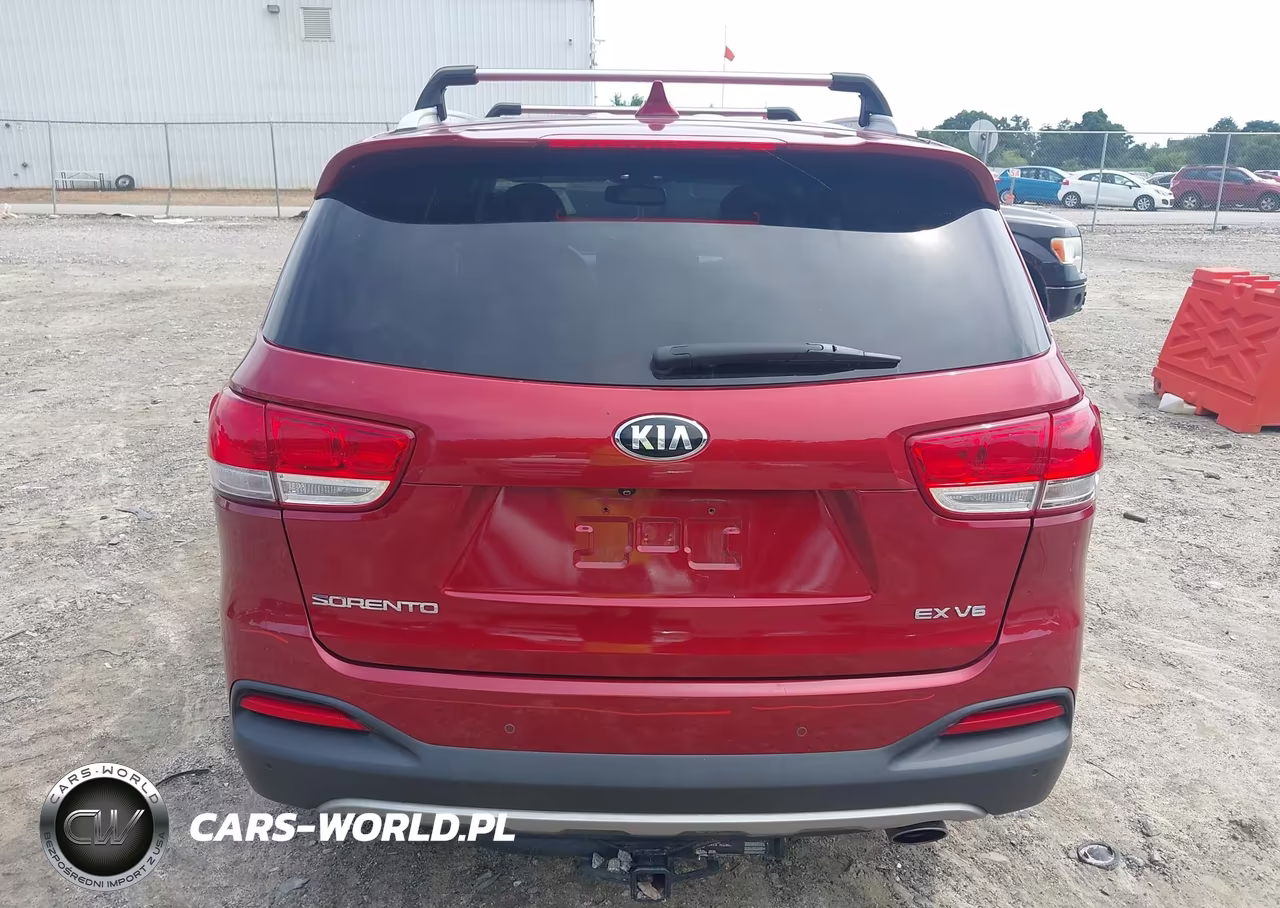 2018 Kia Sorento 3.3L Ex VIN:5XYPH4A56JG393037 - 16