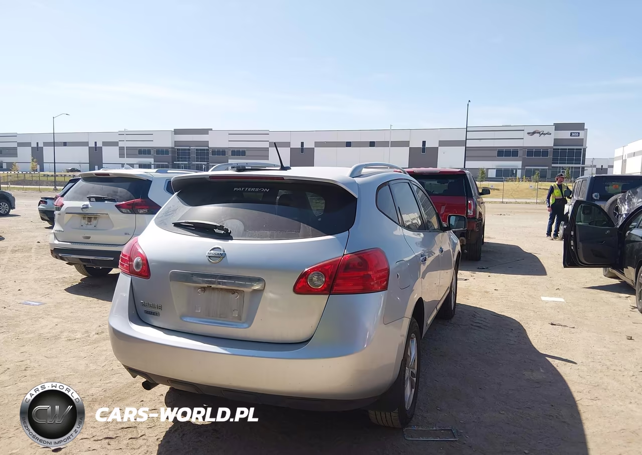 2015 Nissan Rogue Select S VIN:JN8AS5MT9FW674819 - 4