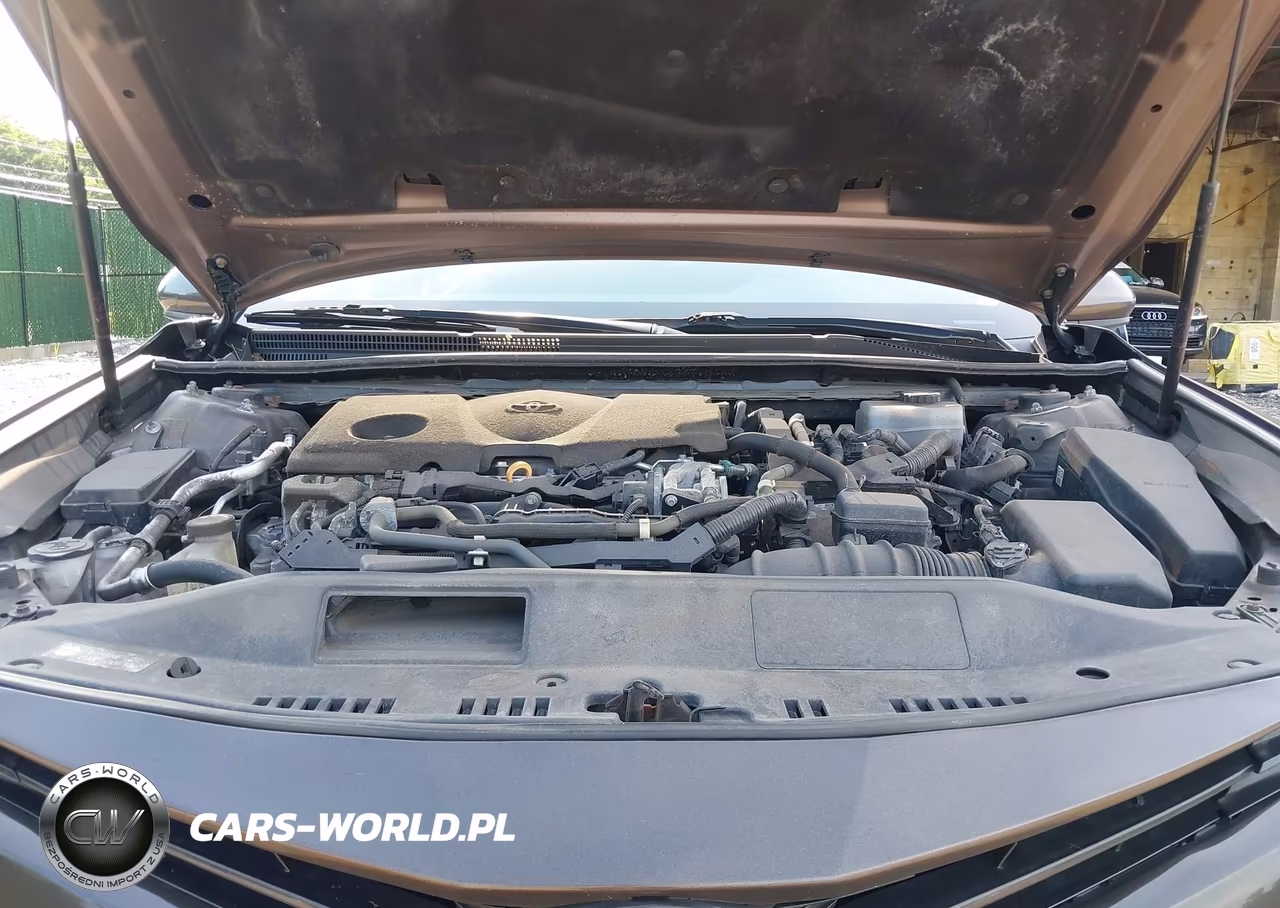 2018 Toyota Camry Hybrid Le VIN:4T1B31HK3JU500378 - 10
