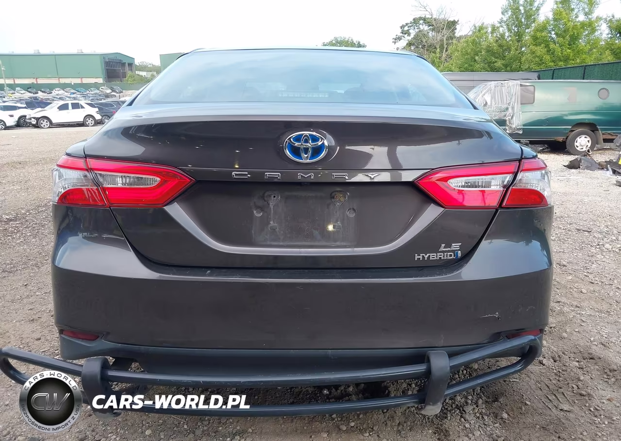 2018 Toyota Camry Hybrid Le VIN:4T1B31HK3JU500378 - 17