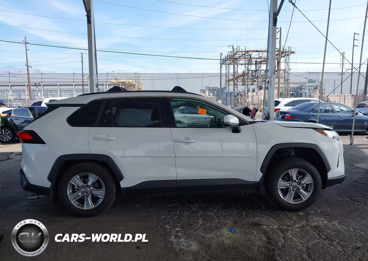 2025 Toyota Rav4 Xle VIN:2T3W1RFV9SW399276 - 14
