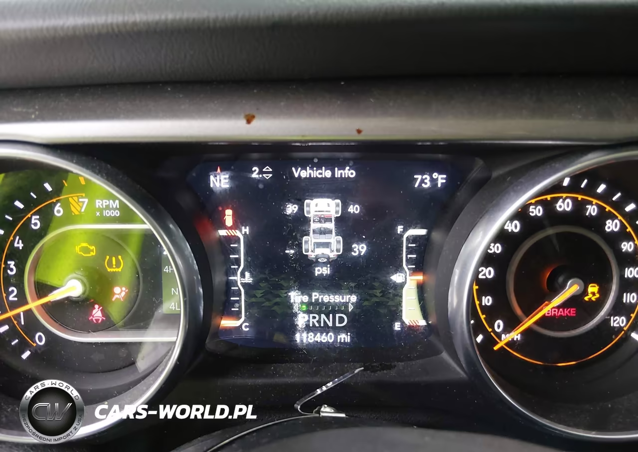 2018 Jeep Wrangler Unlimited Sahara VIN:1C4HJXEG2JW294644 - 7