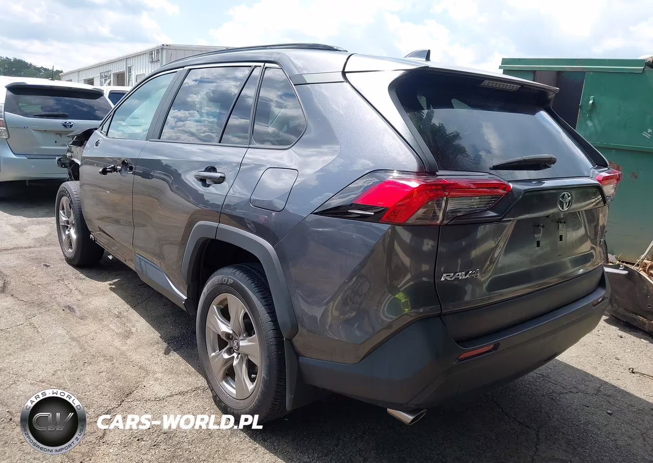 2023 Toyota Rav4 Xle VIN:2T3W1RFV6PC245424 - 3