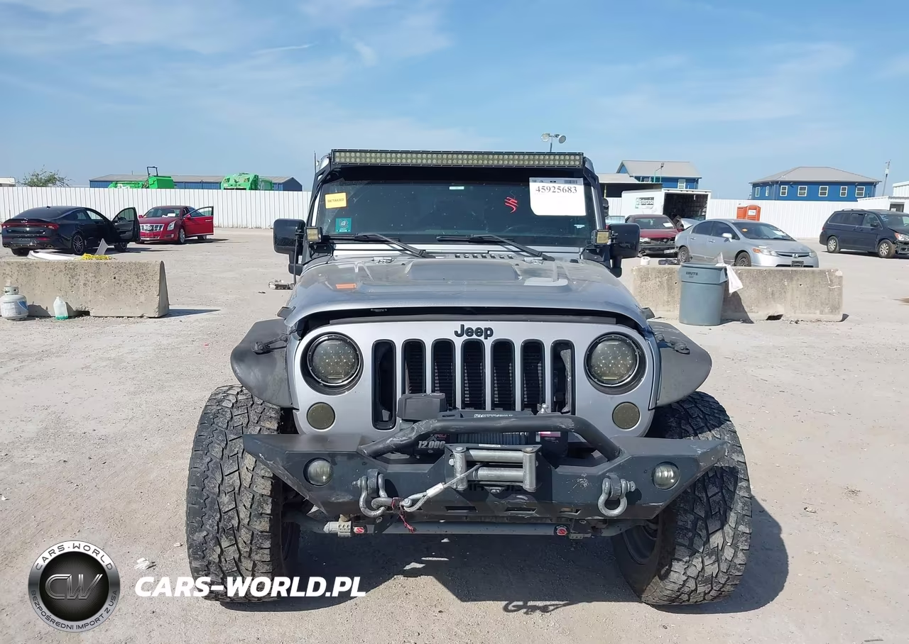 2015 Jeep Wrangler Unlimited Altitude VIN:1C4BJWEG3FL708152 - 12