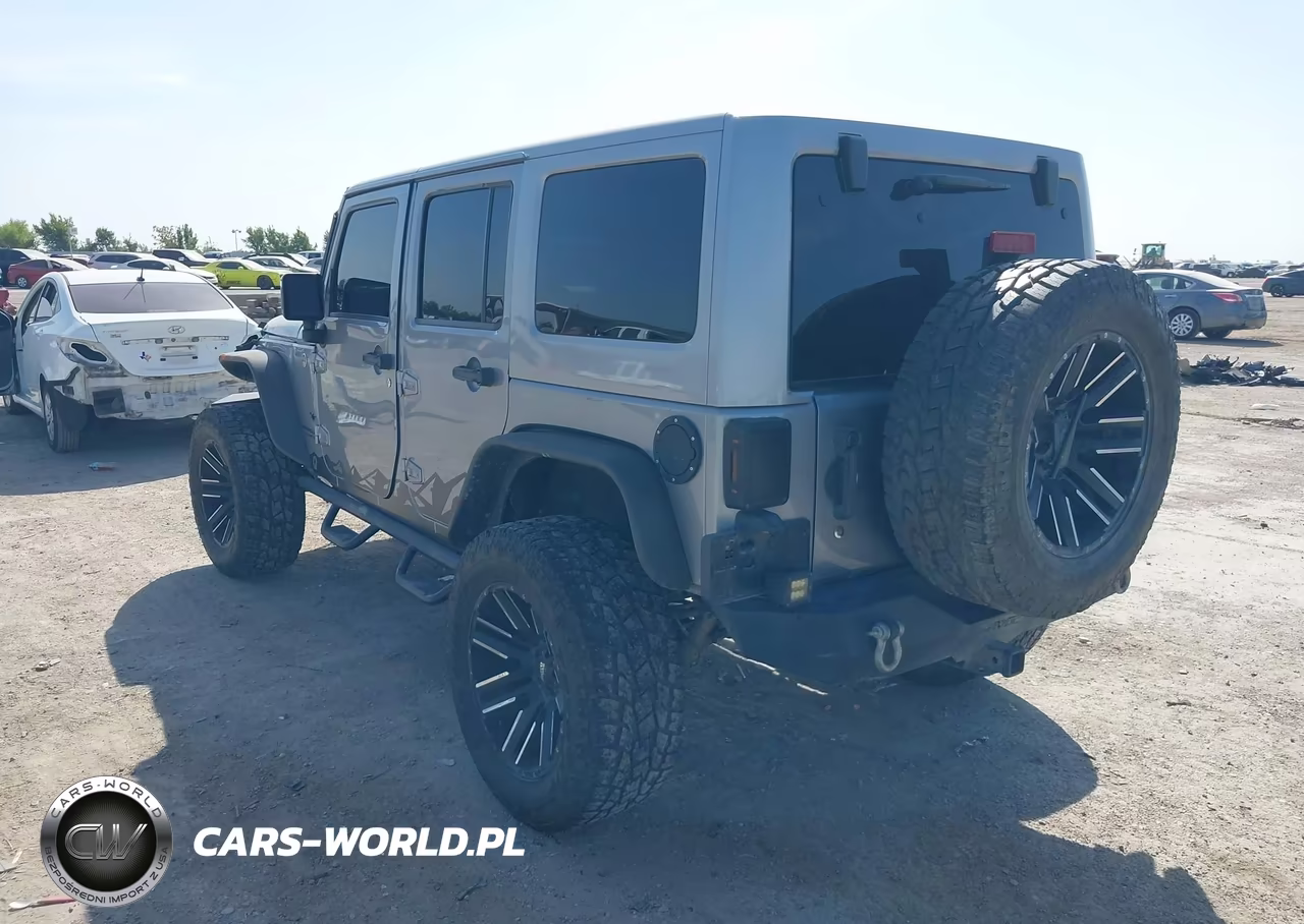 2015 Jeep Wrangler Unlimited Altitude VIN:1C4BJWEG3FL708152 - 3