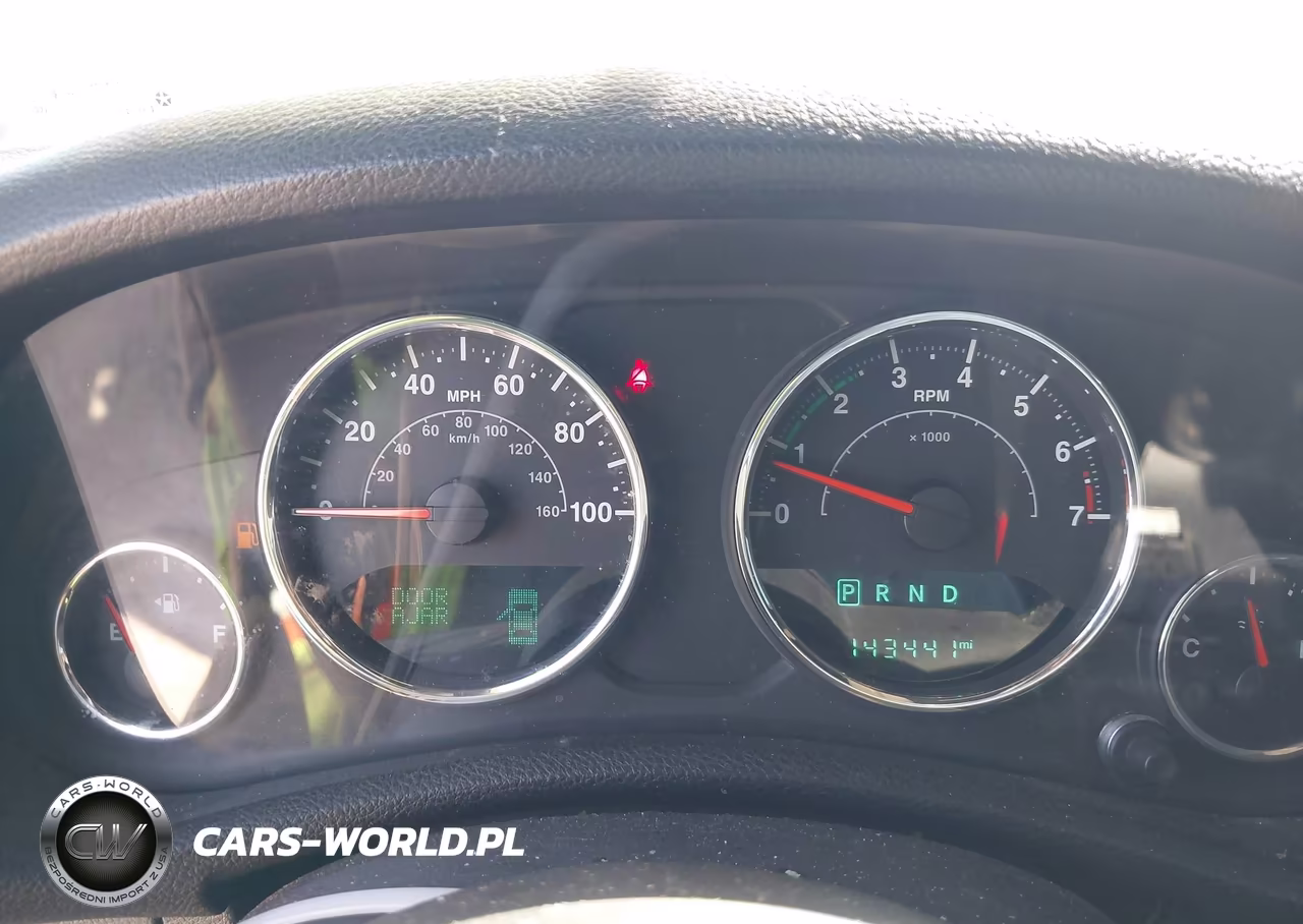 2015 Jeep Wrangler Unlimited Altitude VIN:1C4BJWEG3FL708152 - 7