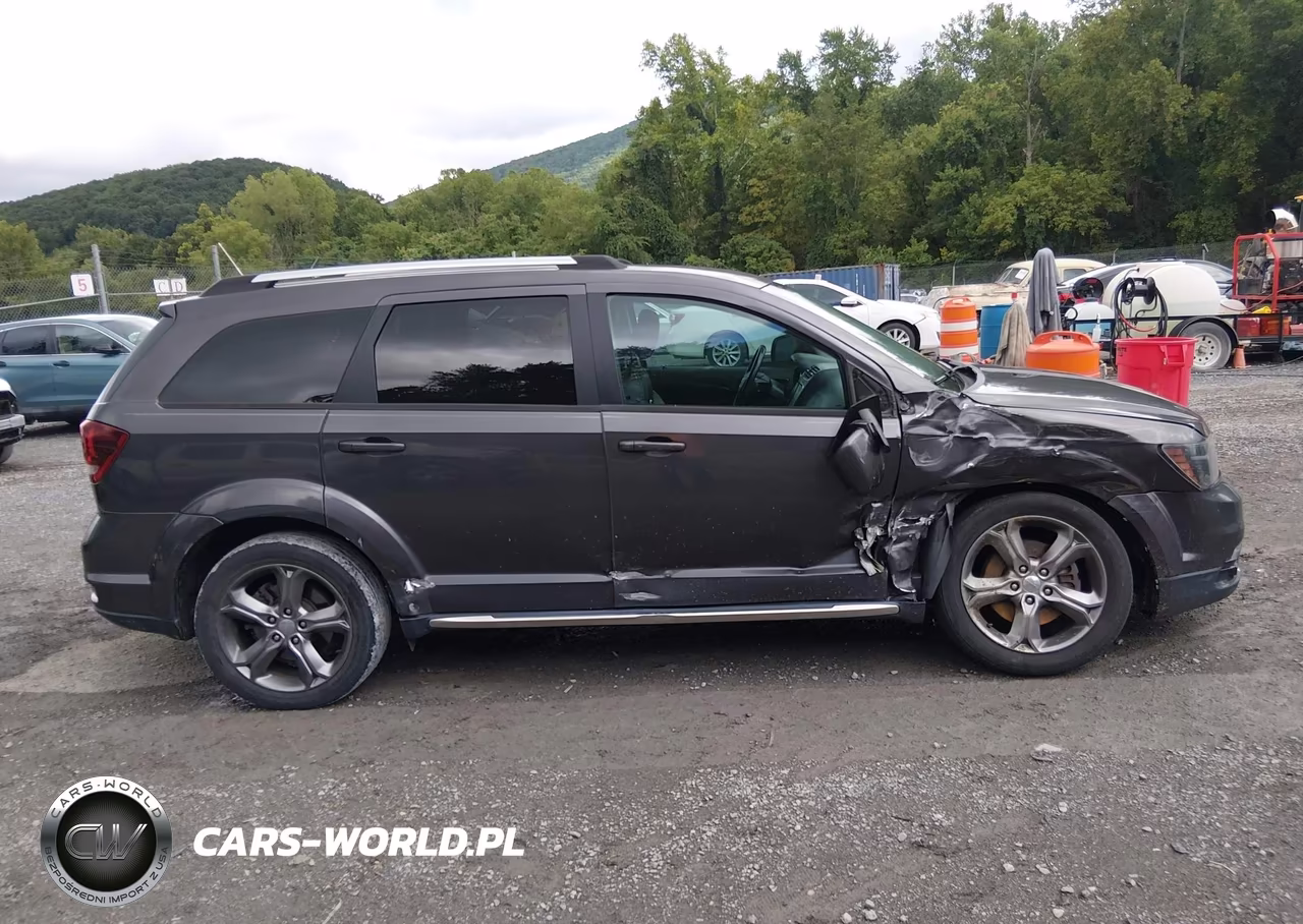 2016 Dodge Journey Crossroad Plus VIN:3C4PDCGG4GT199199 - 13