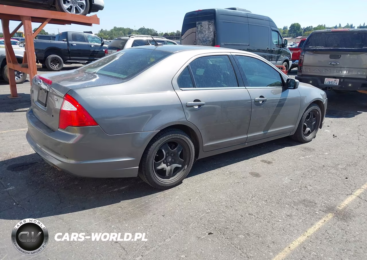 2011 Ford Fusion Se VIN:3FAHP0HA0BR247538 - 4