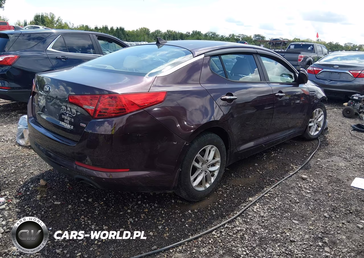 2013 Kia Optima Lx VIN:5XXGM4A79DG247883 - 4