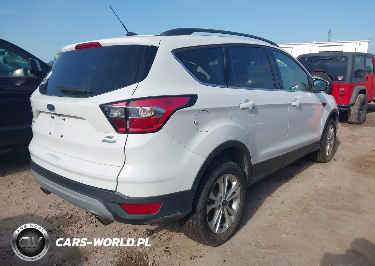 2018 Ford Escape Se VIN:1FMCU0GD9JUB15681 - 4