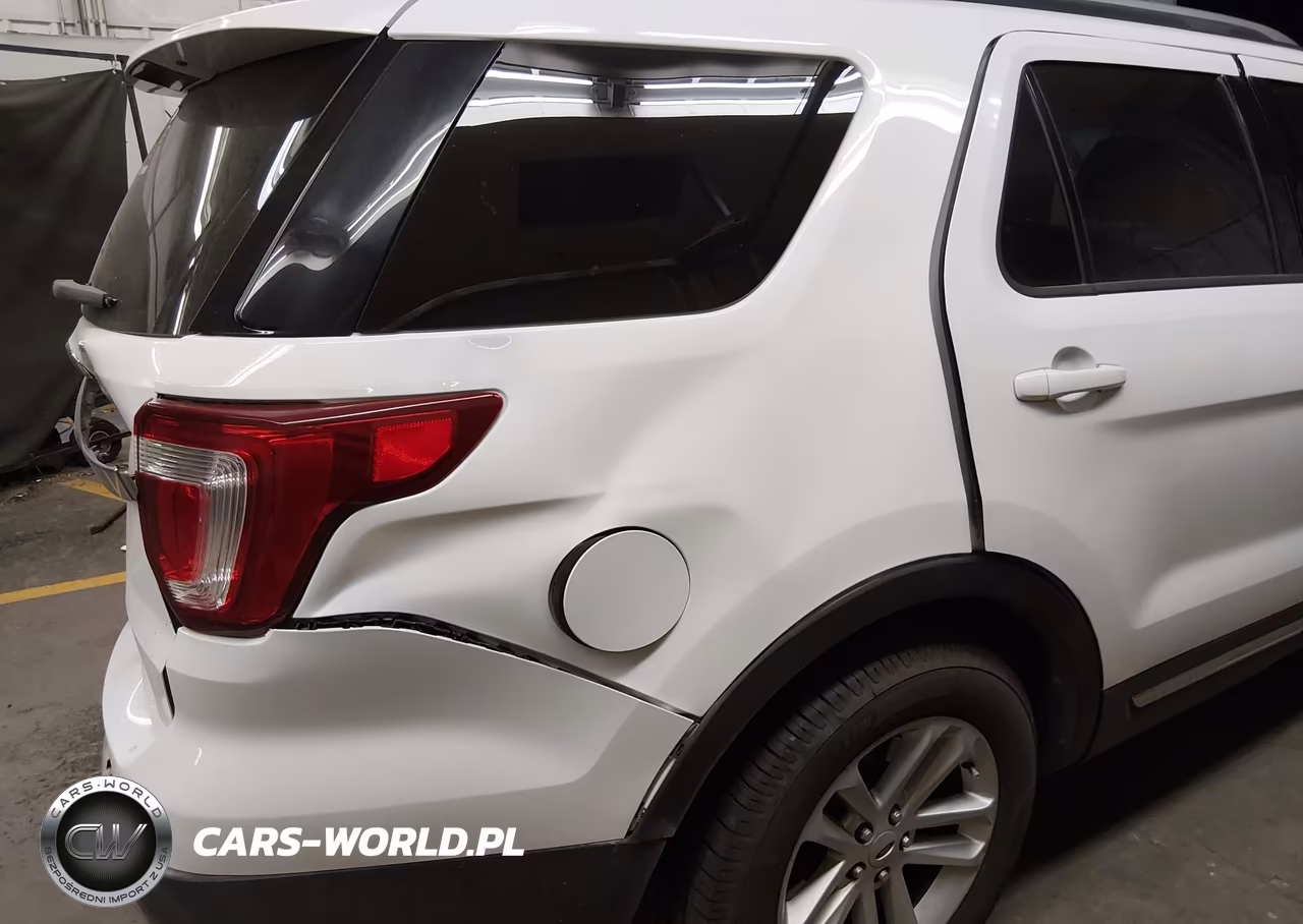 2017 Ford Explorer Xlt VIN:1FM5K7D86HGE24662 - 6