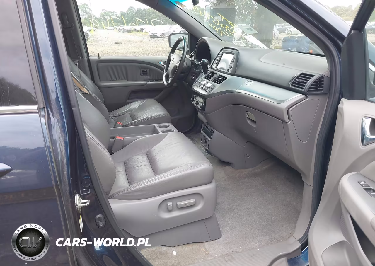 2010 Honda Odyssey Touring VIN:5FNRL3H92AB001897 - 5