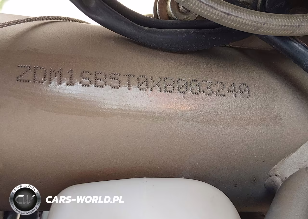 1999 Ducati 996 S VIN:ZDM1SB5T0XB003240 - 10