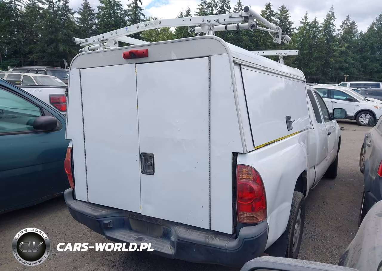 2015 Toyota Tacoma VIN:5TFTX4CN9FX055490 - 4