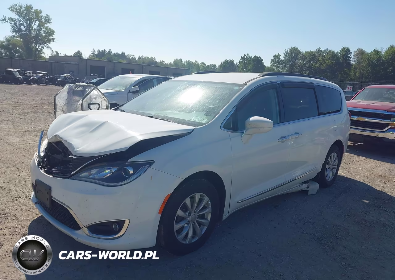 2017 Chrysler Pacifica Touring-L VIN:2C4RC1BG7HR524388 - 2